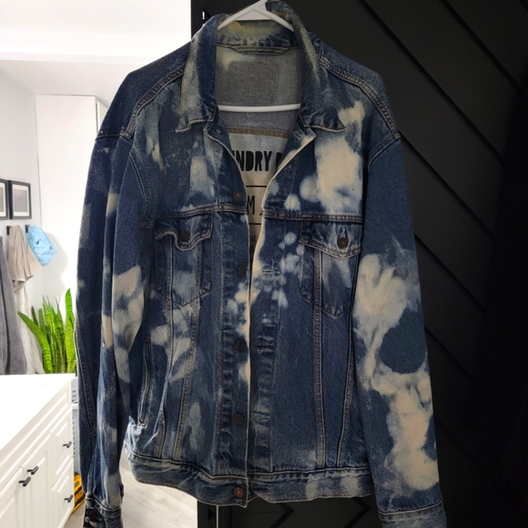 ACID WASH! The Laundry Room Jean jacket - Picture 1 of 3